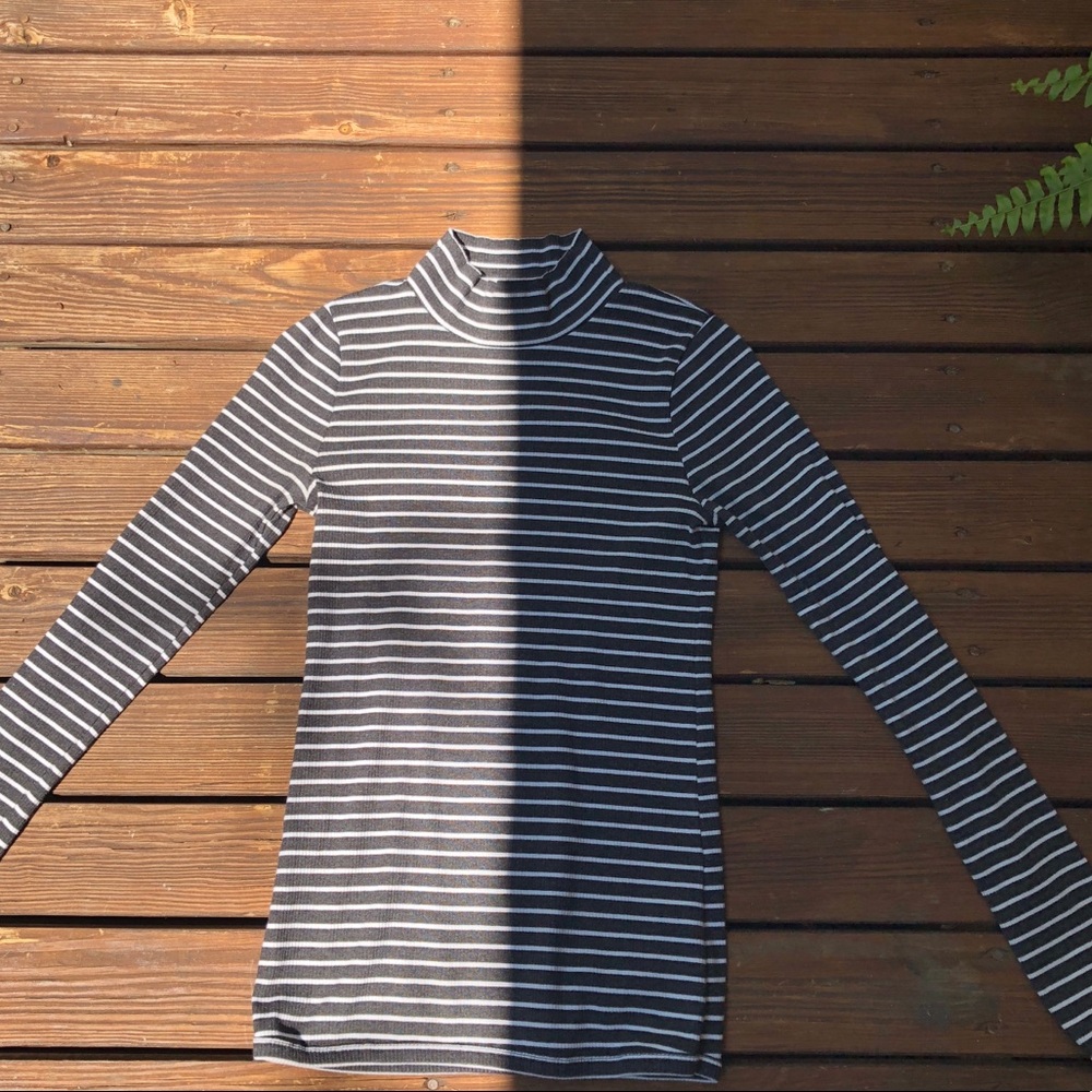 Abercrombie and Fitch Sweater